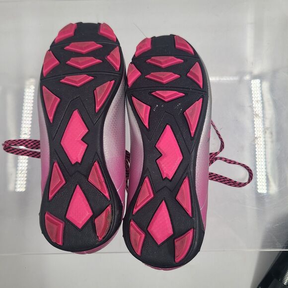 Girls SG Soccer Cleats US size 10K - Picture 3 of 8